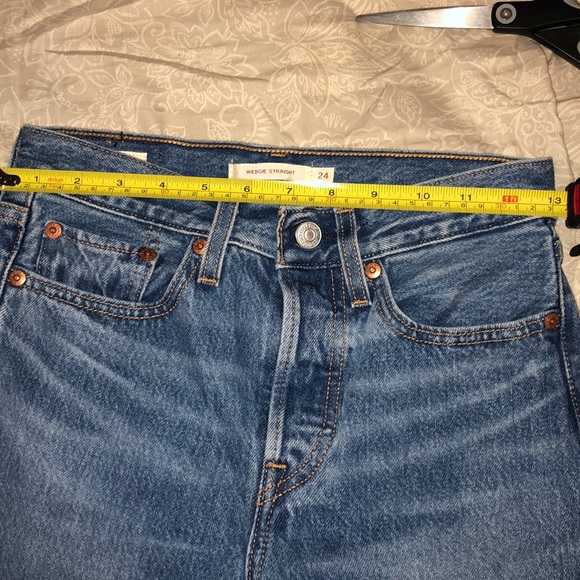 Wedgie Fit 501 Levi Jeans 👖 - Picture 6 of 6